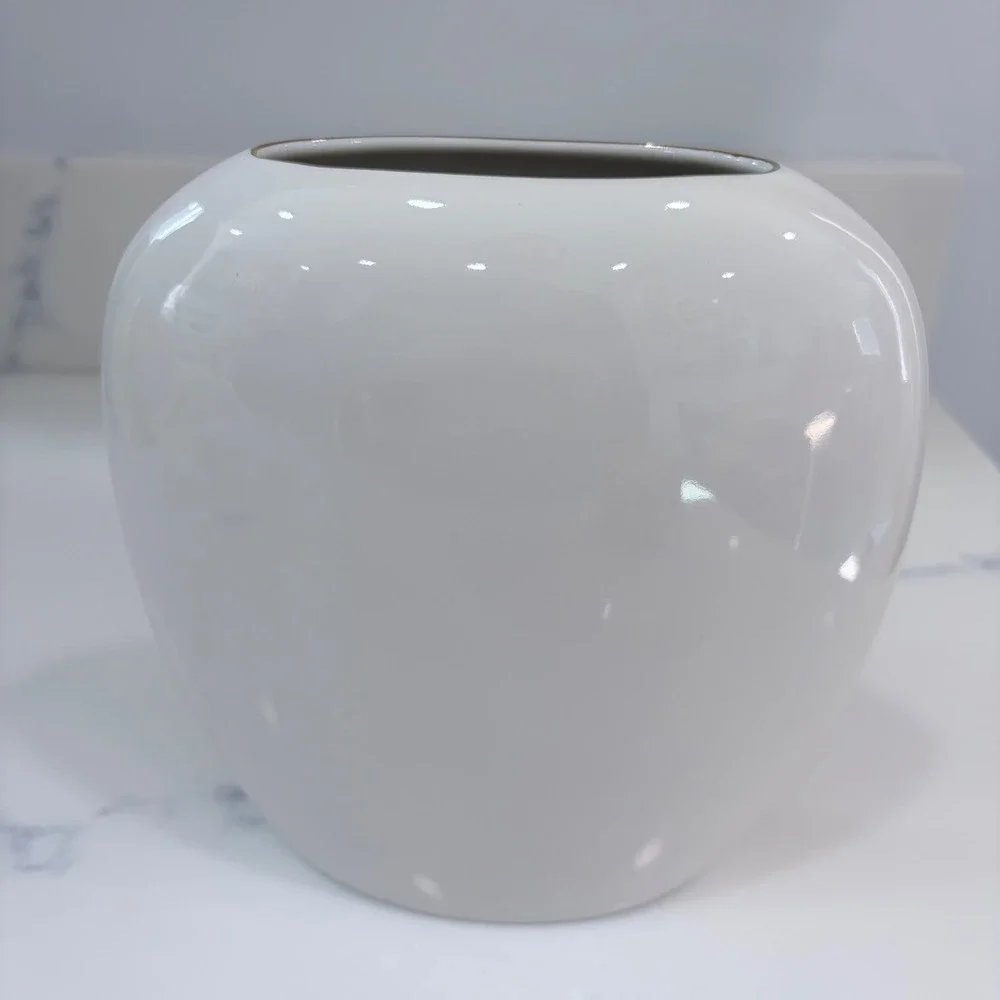 Otagiri Japan Cho-Cho‎ Butterfly Floral Porcelain Vase Gold Rim Vintage White